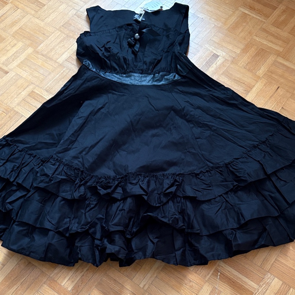 Hearts & Roses Elegant Black Ruffled Dress